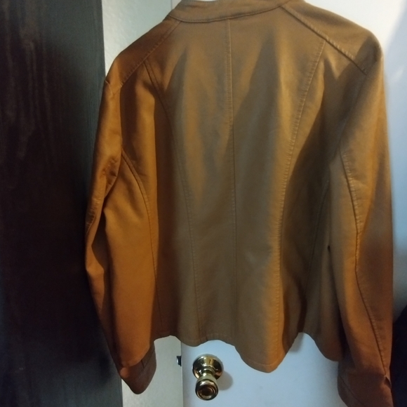 Jacket - Picture 3 of 3